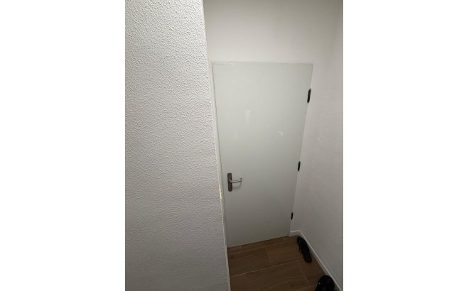 Resale - Apartment -
Torrevieja - Punta Prima