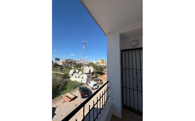 Resale - Apartment -
Torrevieja - Punta Prima