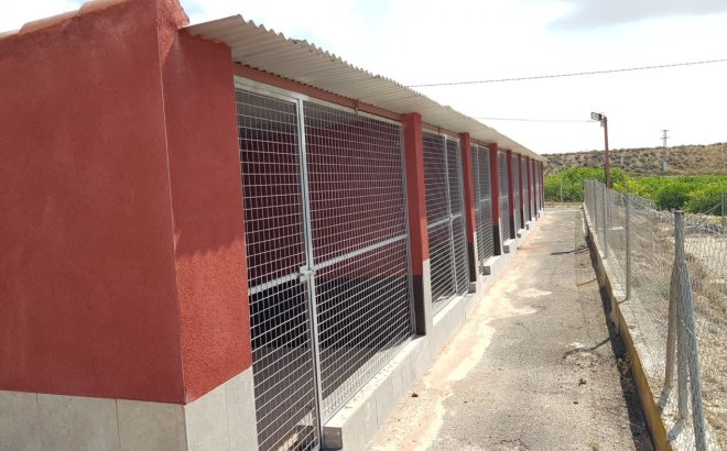 Herverkoop - Finca -
Los Montesinos