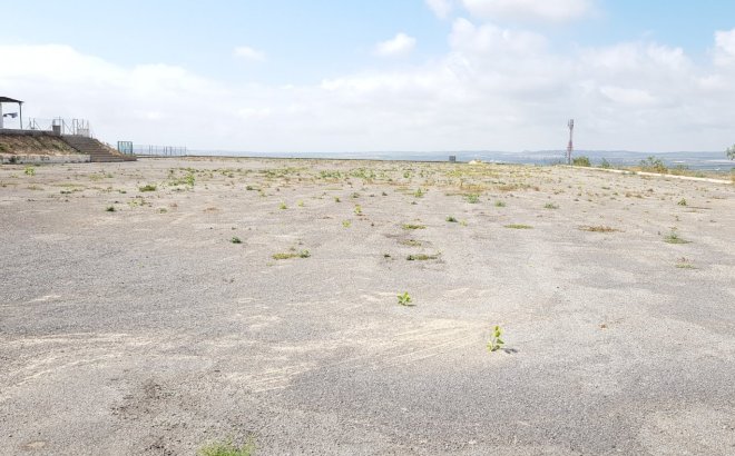 Herverkoop - Finca -
Los Montesinos