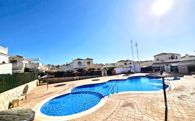 Resale - Town House -
Punta Prima - Costa Blanca