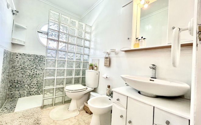 Resale - Town House -
Punta Prima - Costa Blanca