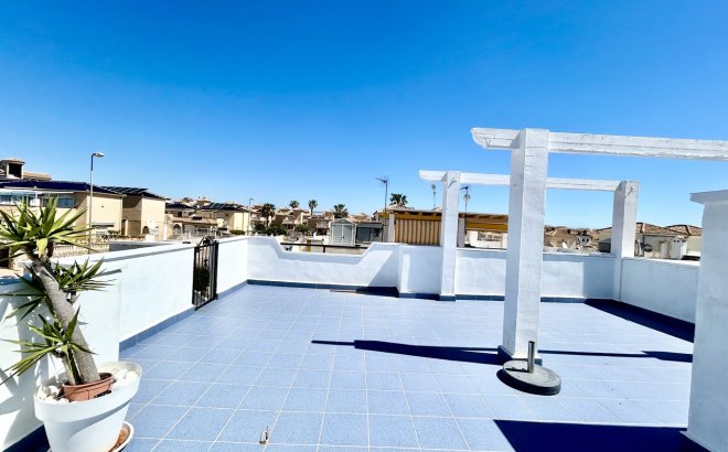 Resale - Town House -
Punta Prima - Costa Blanca