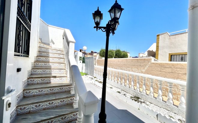 Resale - Town House -
Punta Prima - Costa Blanca