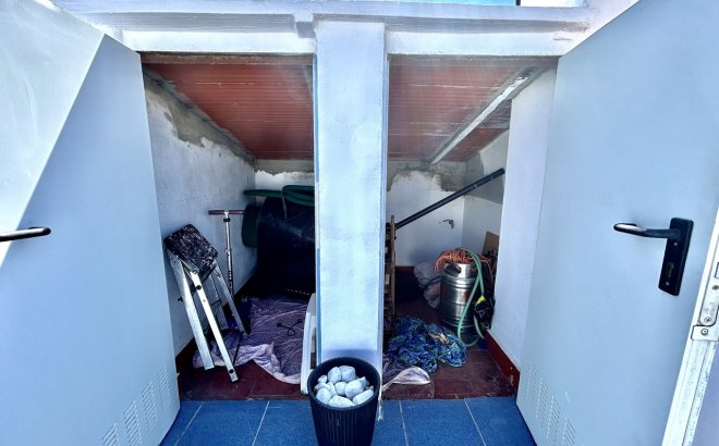 Resale - Town House -
Punta Prima - Costa Blanca