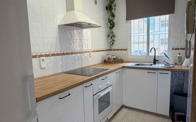 Resale - Bungalow -
Orihuela Costa - Costa Blanca