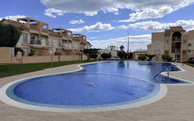 Resale - Bungalow -
Orihuela Costa - Costa Blanca