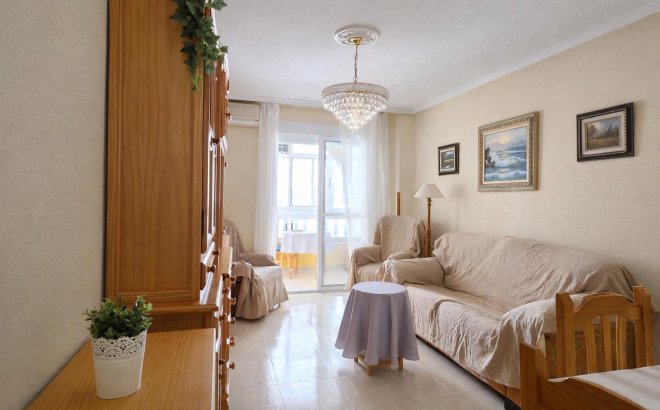 Resale - Apartment -
Torrevieja - Habaneras