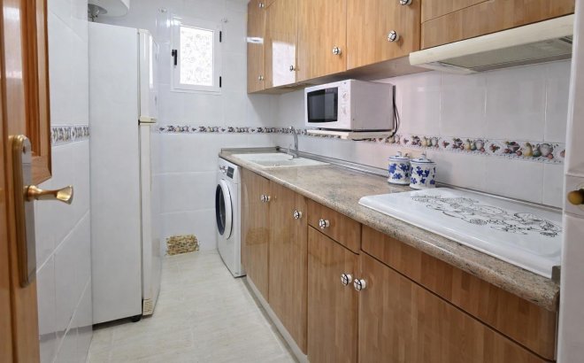 Resale - Apartment -
Torrevieja - Habaneras