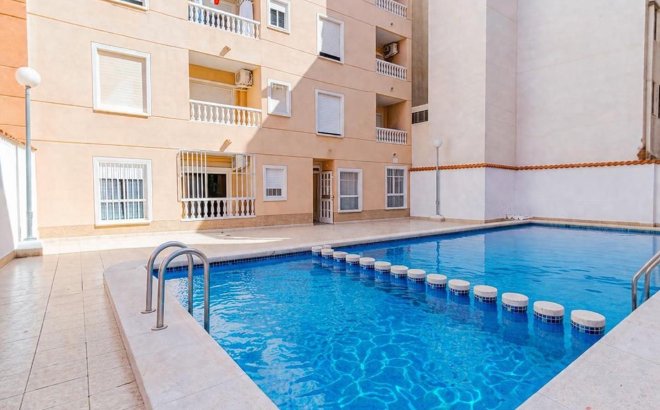 Resale - Apartment -
Torrevieja - Habaneras