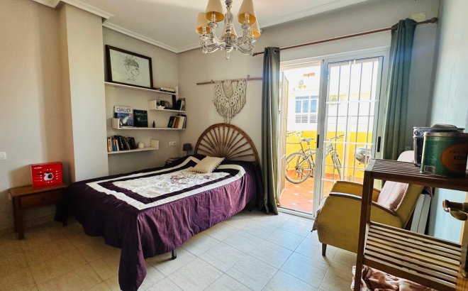 Resale - Apartment -
Torrevieja - Costa Blanca