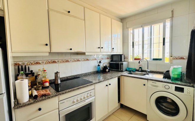 Resale - Apartment -
Torrevieja - Costa Blanca