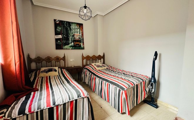 Resale - Apartment -
Torrevieja - Costa Blanca