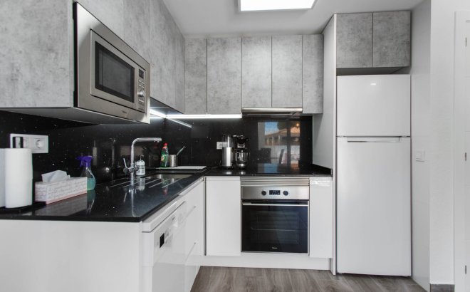 Resale - Dúplex -
Torrevieja - Costa Blanca