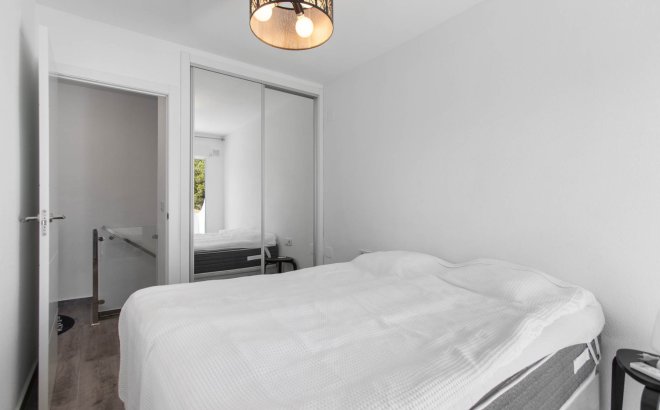 Resale - Dúplex -
Torrevieja - Costa Blanca