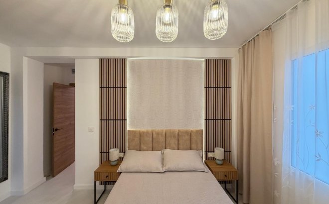 Resale - Apartment -
Torrevieja - Playa del Cura