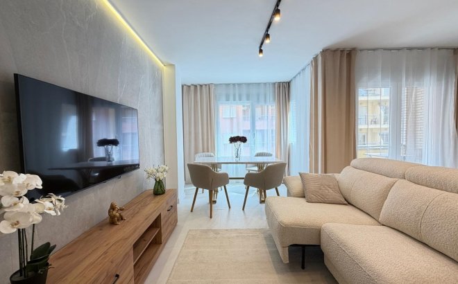 Resale - Apartment -
Torrevieja - Playa del Cura