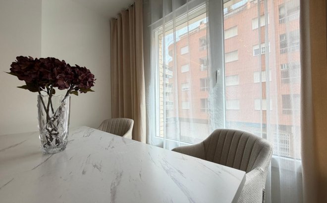 Resale - Apartment -
Torrevieja - Playa del Cura