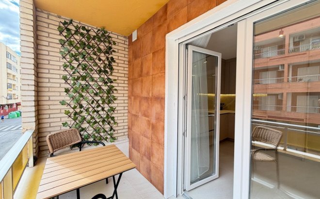 Resale - Apartment -
Torrevieja - Playa del Cura