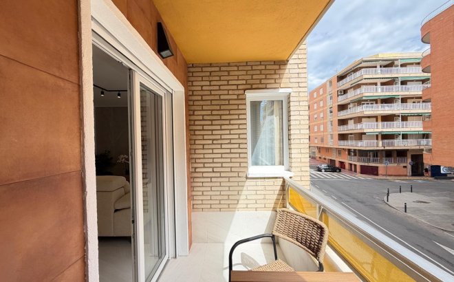 Resale - Apartment -
Torrevieja - Playa del Cura