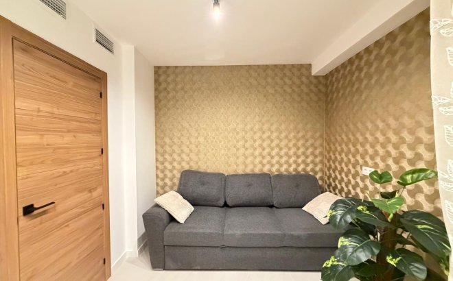 Resale - Apartment -
Torrevieja - Playa del Cura