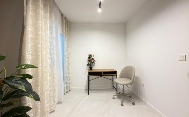 Resale - Apartment -
Torrevieja - Playa del Cura