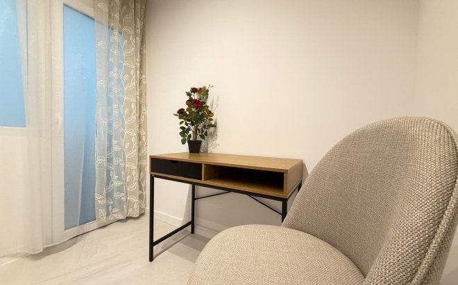 Resale - Apartment -
Torrevieja - Playa del Cura