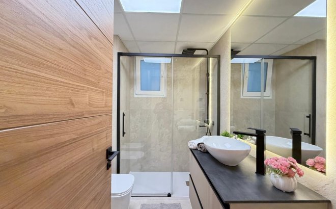 Resale - Apartment -
Torrevieja - Playa del Cura