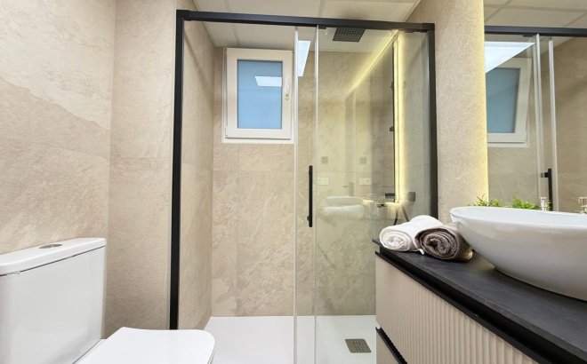 Resale - Apartment -
Torrevieja - Playa del Cura