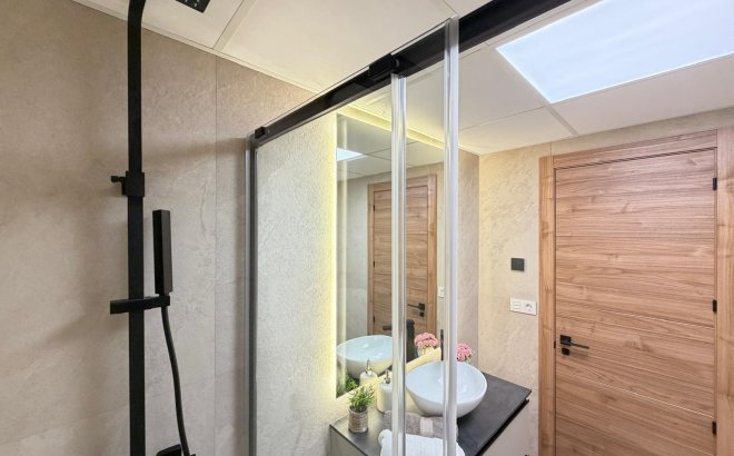 Resale - Apartment -
Torrevieja - Playa del Cura