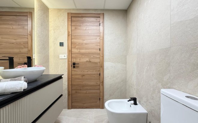 Resale - Apartment -
Torrevieja - Playa del Cura