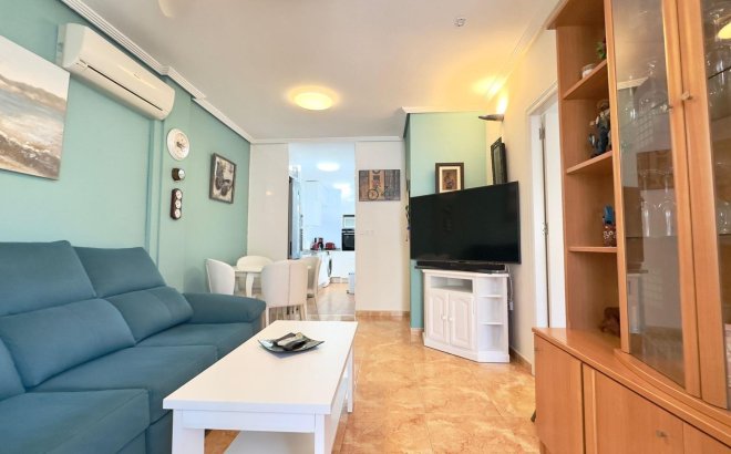 Resale - Bungalow -
Torrevieja - Centro