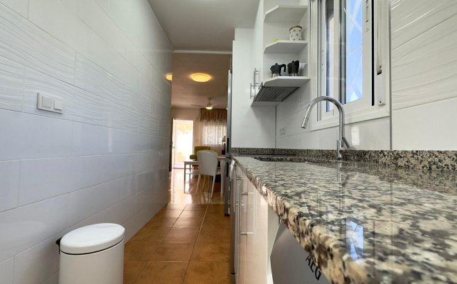 Resale - Bungalow -
Torrevieja - Centro