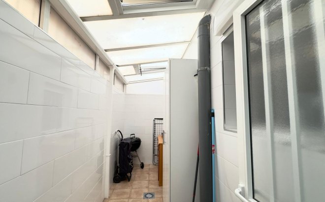 Resale - Bungalow -
Torrevieja - Centro