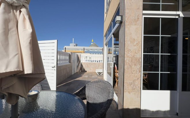 Resale - Bungalow -
Torrevieja - Centro