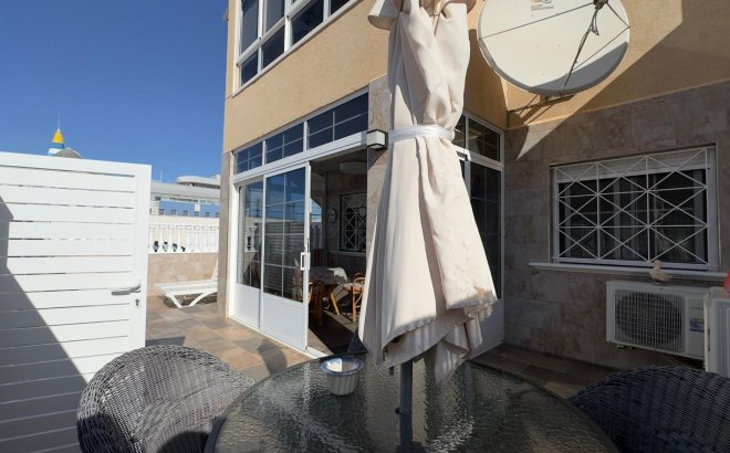 Resale - Bungalow -
Torrevieja - Centro