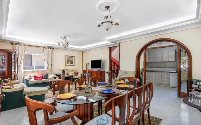 Resale - Villa -
Rojales - Pueblo Bravo