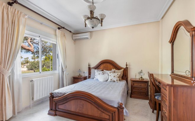 Resale - Villa -
Rojales - Pueblo Bravo