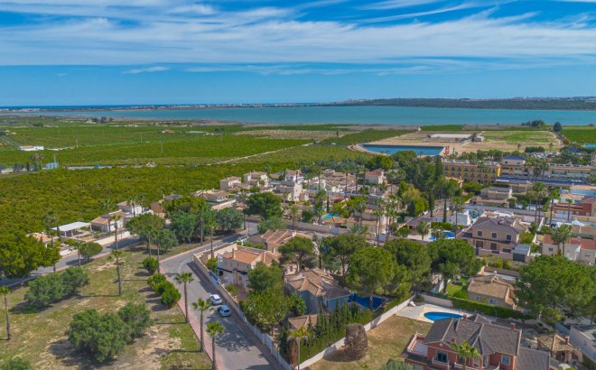 Resale - Villa -
Rojales - Pueblo Bravo