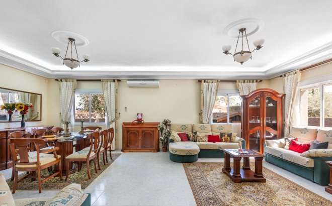 Resale - Villa -
Rojales - Pueblo Bravo