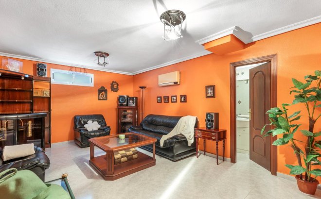 Resale - Villa -
Rojales - Pueblo Bravo