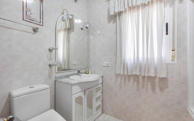 Resale - Villa -
Rojales - Pueblo Bravo