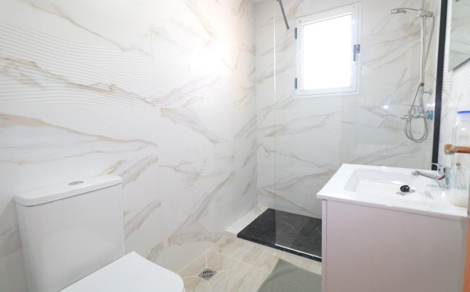 Resale - Quad House -
Torrevieja - Carrefour