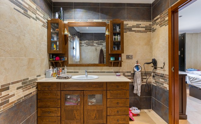 Resale - Villa -
Los Montesinos - Costa Blanca