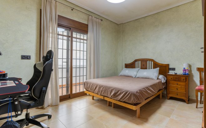 Resale - Villa -
Los Montesinos - Costa Blanca