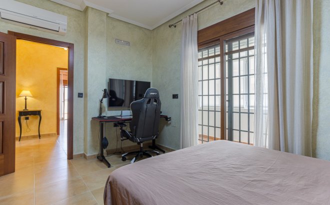 Resale - Villa -
Los Montesinos - Costa Blanca