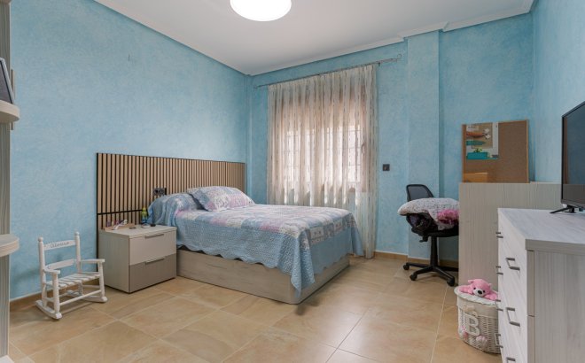 Resale - Villa -
Los Montesinos - Costa Blanca