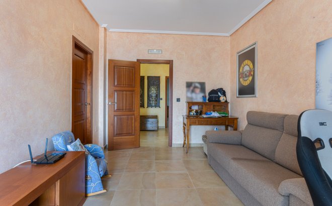 Resale - Villa -
Los Montesinos - Costa Blanca