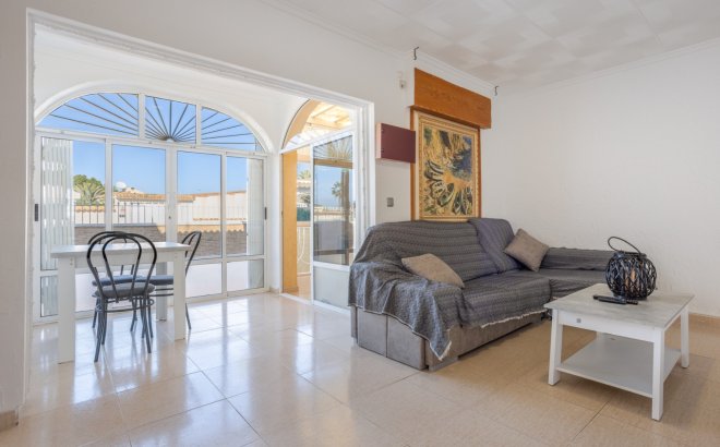 Resale - Villa -
Torrevieja - Costa Blanca