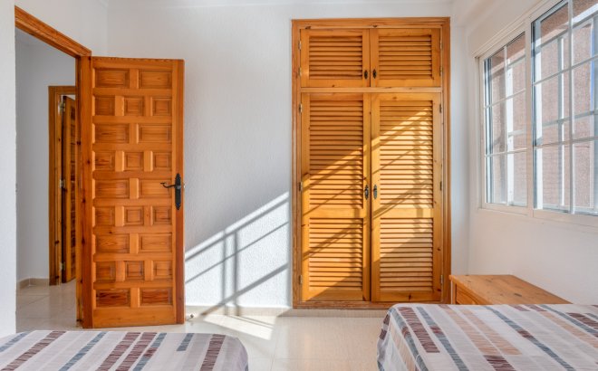 Resale - Villa -
Torrevieja - Costa Blanca